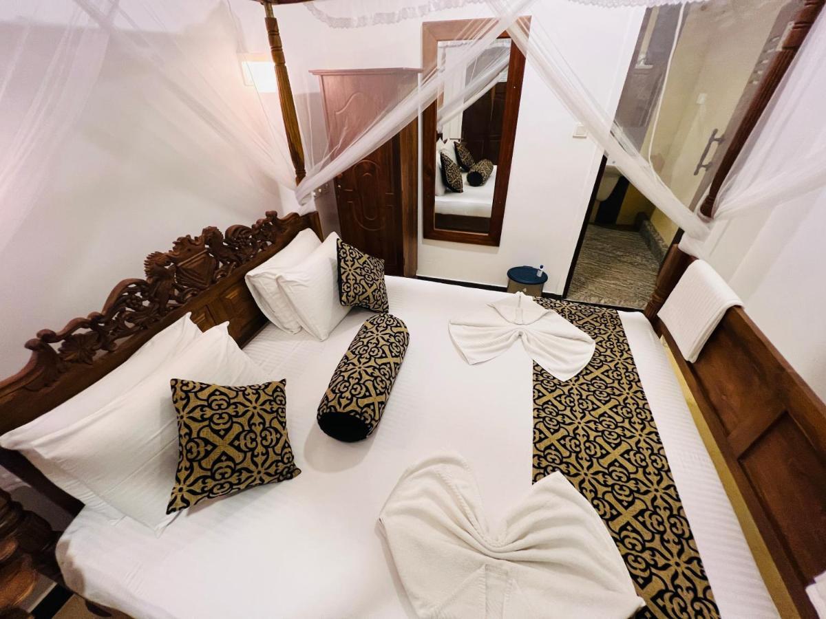 Top Secret Beach Hotel Матара Екстериор снимка