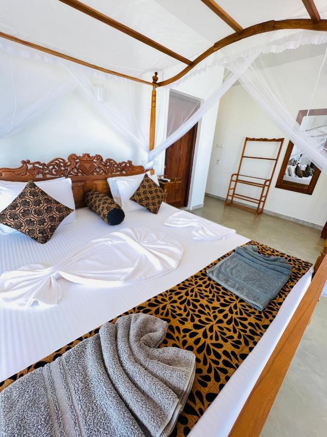 Top Secret Beach Hotel Матара Екстериор снимка